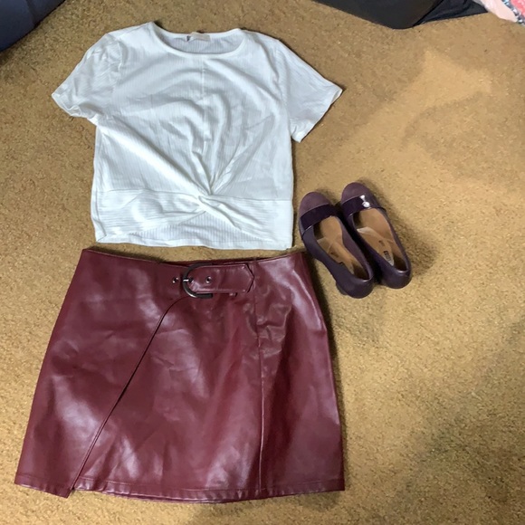 Burgundy Clark’s pumps size 5 - Picture 11 of 12